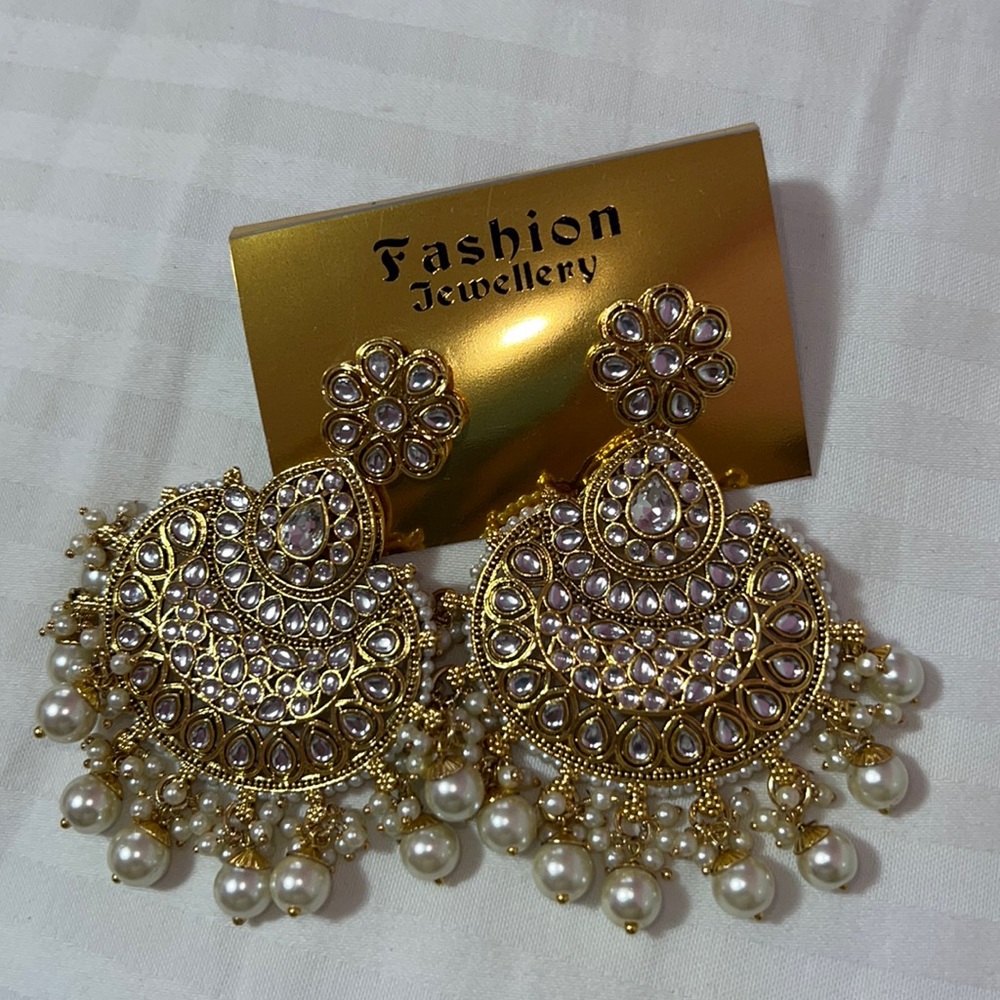 Pearl and kundan earrings. Brand new!